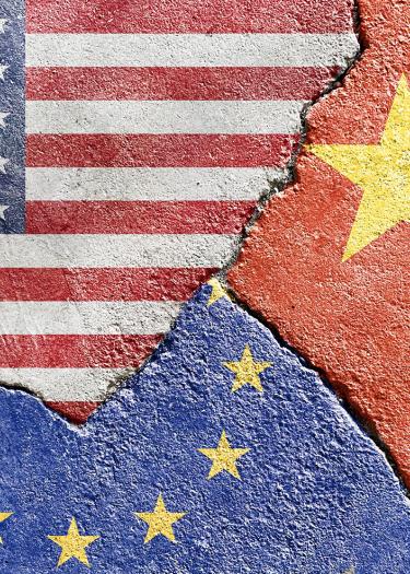 Mosaik von der amerikanischen, chinesischen und der EU-Flagge