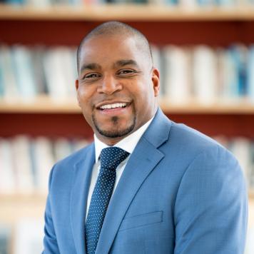 Portraitfoto von Melvin Rogers